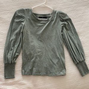 Tuckernuck puff sleeve blouse